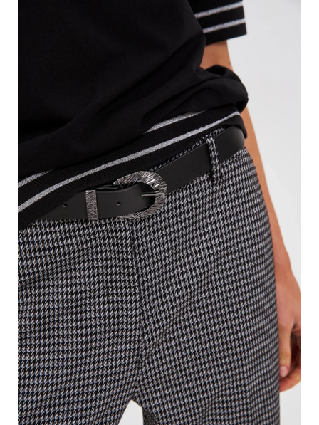 Moodo Belt with Silver-Colored Buckle Moodo