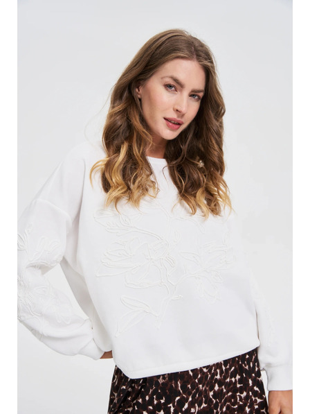 Moodo Blouse with Appliqué White Moodo