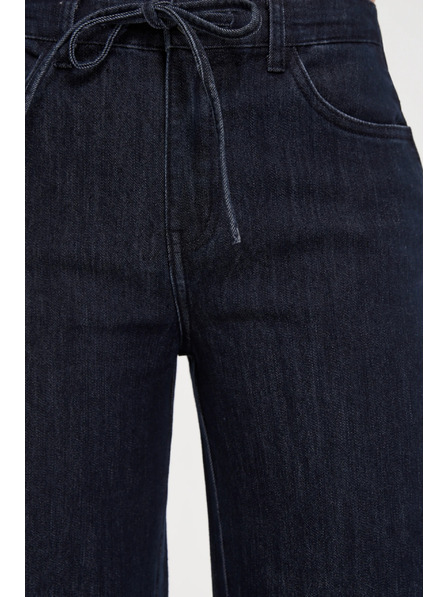 Moodo Jeans mit weiten Hosenbeinen in Dunkelblau Moodo