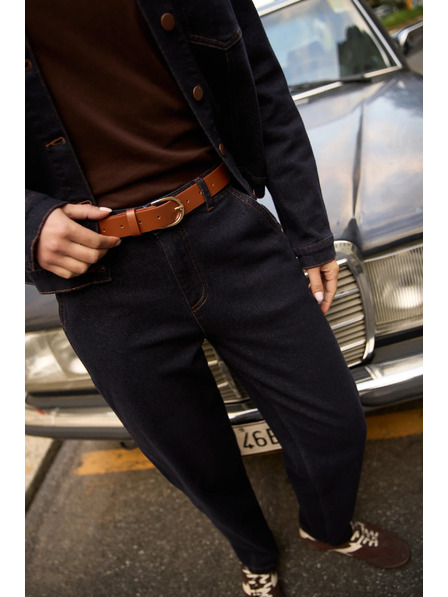 Moodo Dunkel marineblaue Jeans mit Gürtel Moodo