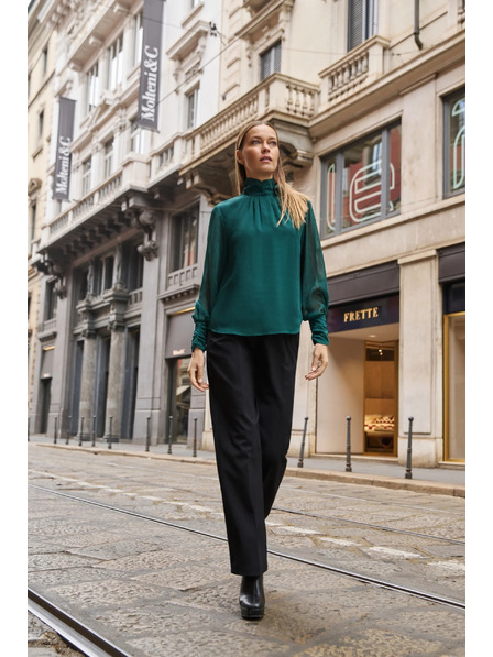 Moodo Grüne Bluse mit Blüte Moodo