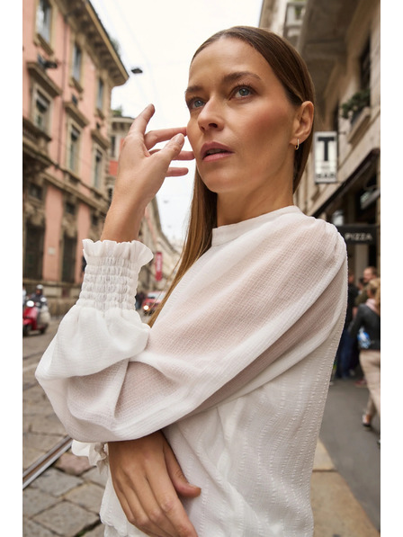 Moodo Weiße Bluse mit gerafften Ärmeln Moodo