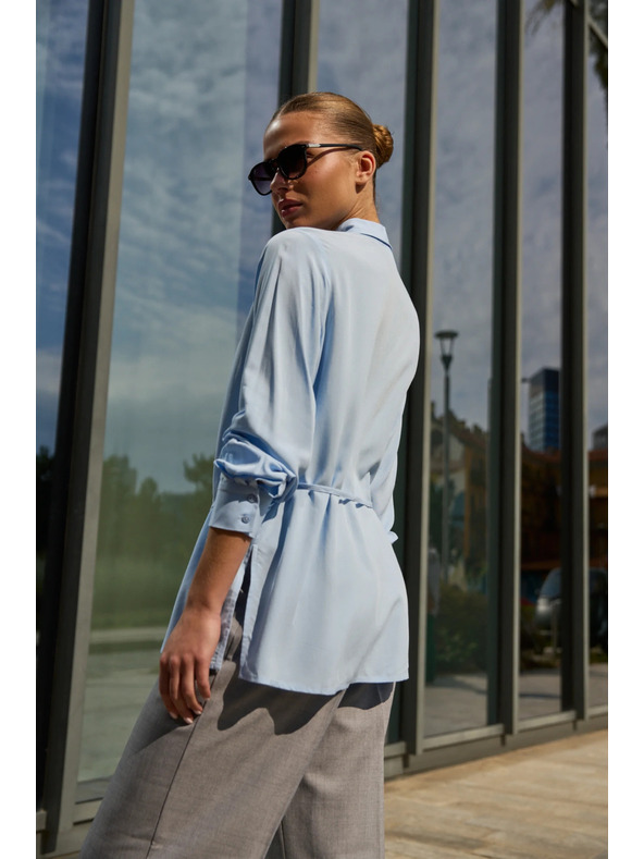 Moodo Hellblaue Bluse mit Bindung Moodo
