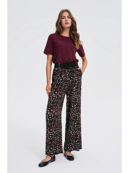 Moodo Glattes weinrotes T-Shirt Moodo