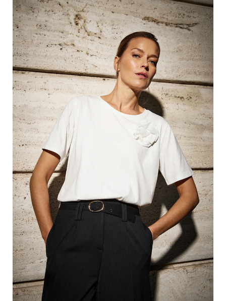 Moodo Weißes T-Shirt mit Blumenmotiv Moodo