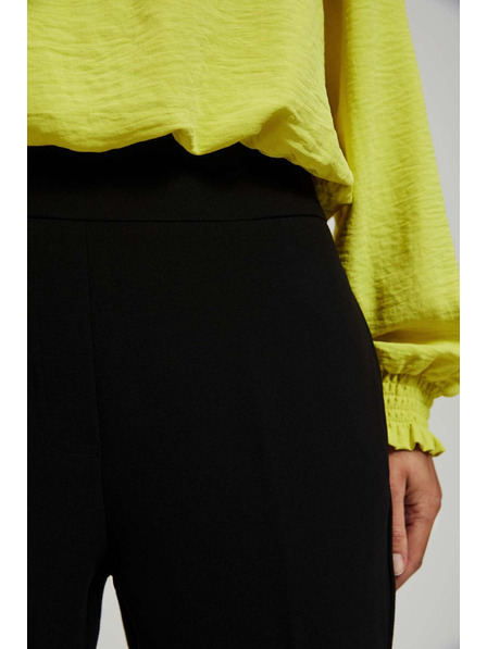 Moodo Schwarze Hose mit Struktur und 7/8-Beinröhren Moodo