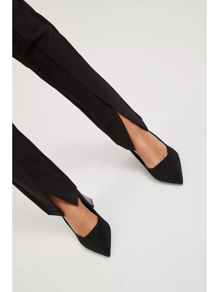 Moodo Hose mit Struktur und Schlitz Moodo