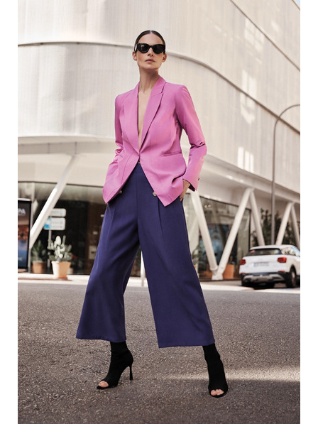 Moodo Lila Hose mit dekorativen Knöpfen Moodo