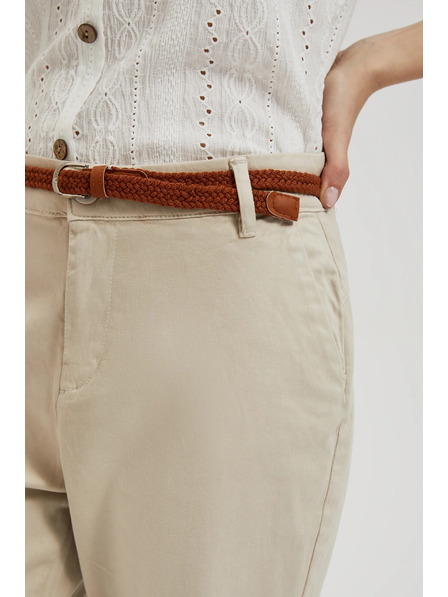 Moodo Beige Hose mit dekorativem Gürtel Moodo