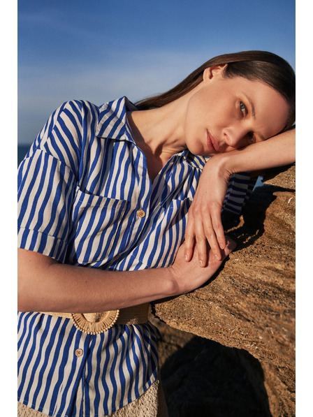 Moodo Blau gestreifte Knopfbluse mit Taschen Moodo