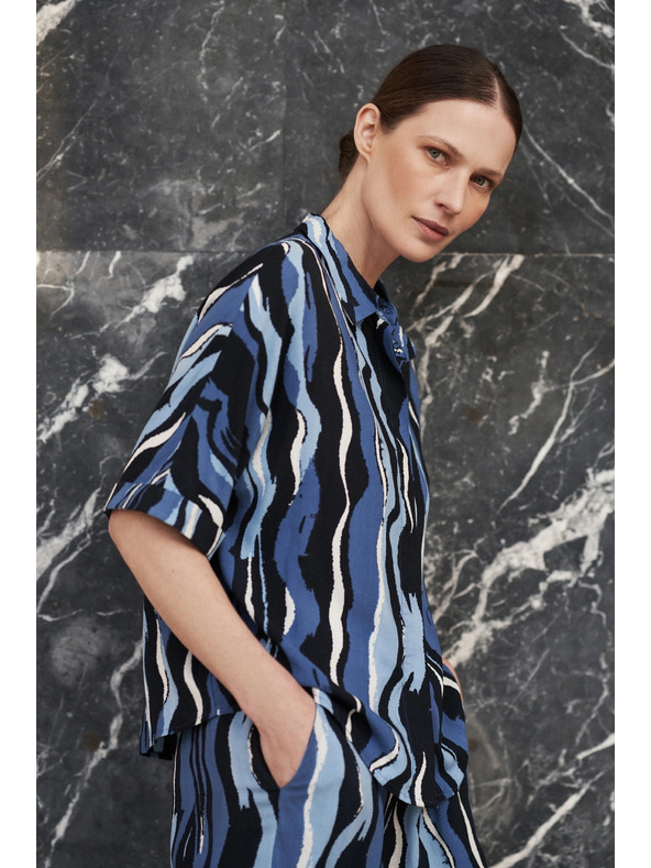 Moodo Gemusterte Kurzarmbluse blau Moodo