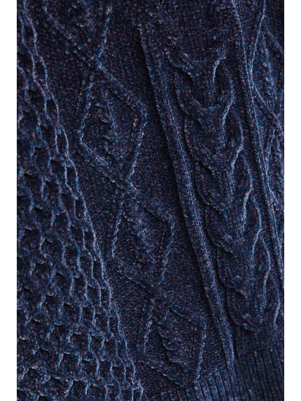 Moodo Dunkelblauer Pullover mit dekorativer Flechtmuster von Moodo