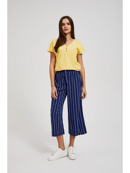 Moodo Gelbes T-Shirt mit Knöpfen am Ausschnitt Moodo