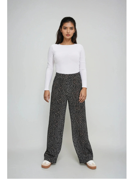 Moodo Schwarze Hose mit Leopardenmuster von Moodo