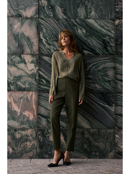 Moodo Dunkelolivgrüne Zigarettenhose Moodo