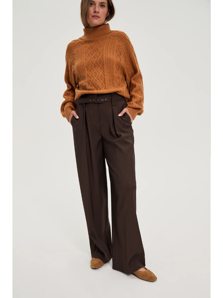 Moodo Braune Hose mit Struktur und Gürtel Moodo