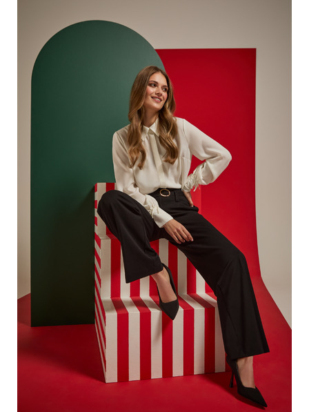 Moodo Schwarze Hose mit Struktur und Gürtel Moodo