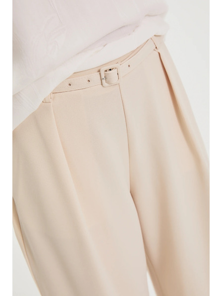 Moodo Beige Hose mit Gürtel Moodo