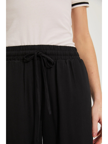 Moodo Schwarze Viskosehose Moodo