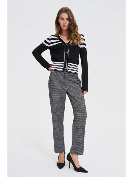 Moodo Pullover mit dekorativen Knöpfen schwarz Moodo