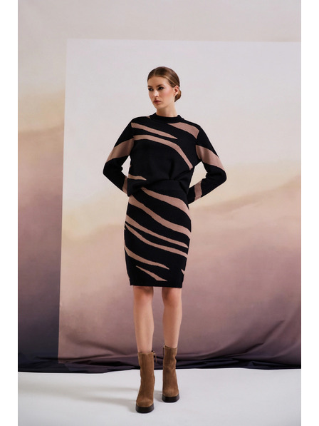 Moodo Schwarzer Pullover mit Tiermuster Moodo