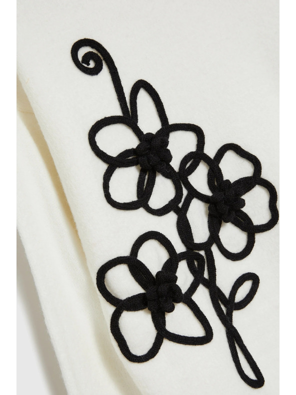 Moodo Weißer Pullover mit Applikation Moodo