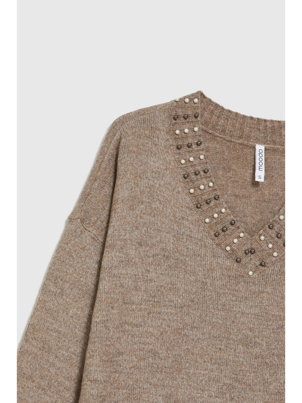 Moodo Brauner Pullover mit dekorativem Ausschnitt Moodo