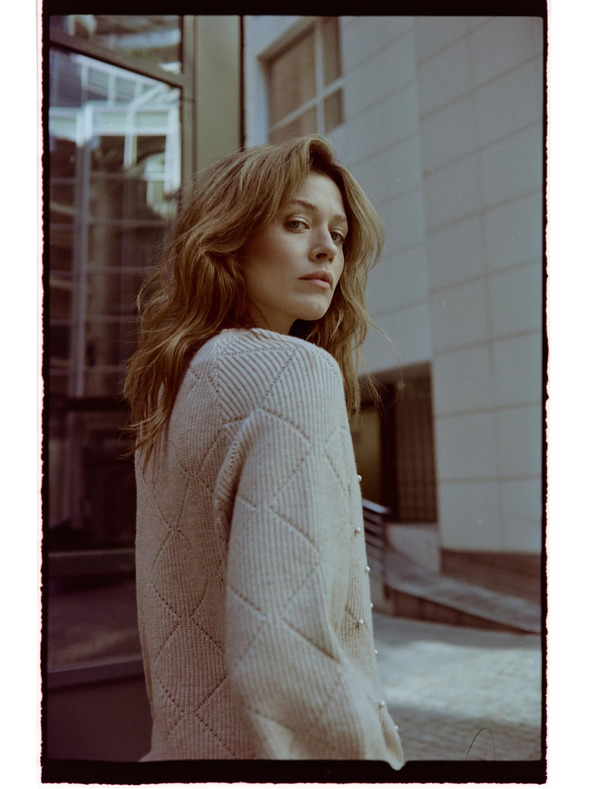 Moodo Beiger Pullover mit Perlen verziert Moodo