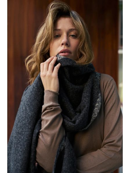Moodo Glatter dunkelgrauer Schal Moodo