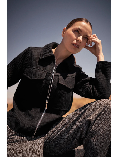 Moodo Schwarze Jacke mit großen Taschen Moodo