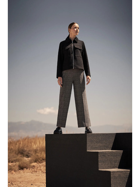 Moodo Schwarze Jacke mit großen Taschen Moodo