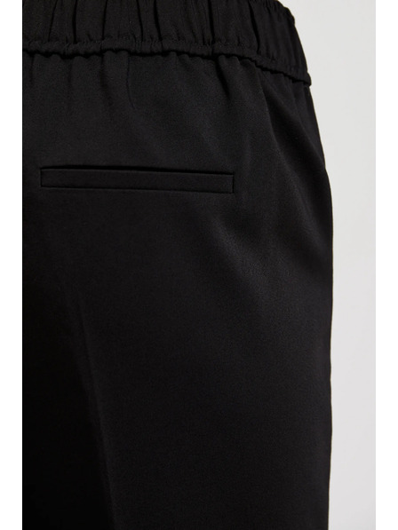 Moodo Elegante schwarze Hose mit Bügelfalten Moodo
