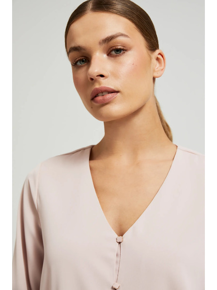 Moodo Glatte Bluse mit dekorativen Knöpfen Moodo