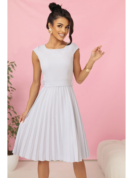 numoco LILA Plissiertes Kleid mit kurzen Ärmeln und Gürtel - Grau