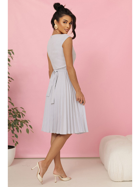 numoco LILA Plissiertes Kleid mit kurzen Ärmeln und Gürtel - Grau