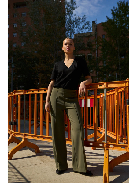 Moodo Baumwoll-Bluse mit V-Ausschnitt schwarz Moodo