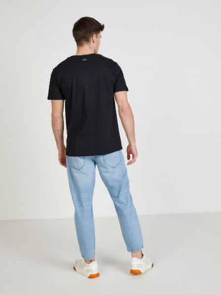 DOBRO Schwarzes übergroßes Herren-T-Shirt Netřeba slov aus der Kollektion DOBRO. für die Ukraine