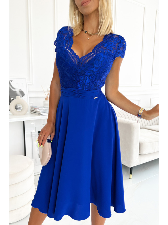 numoco Chiffonkleid mit Spitzenausschnitt - blau Numoco LINDA