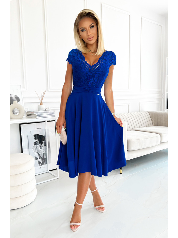 numoco Chiffonkleid mit Spitzenausschnitt - blau Numoco LINDA