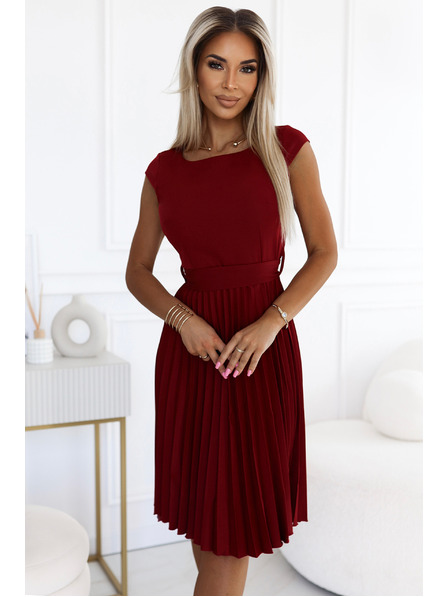numoco Plissiertes kurzärmeliges Kleid - burgunderrot Numoco LILA