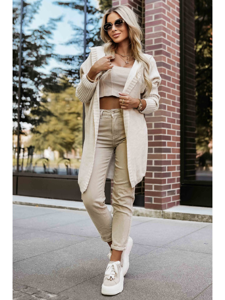 numoco basic Bequeme Oversized-Strickjacke mit Kapuze und stylischem Badge - Beige