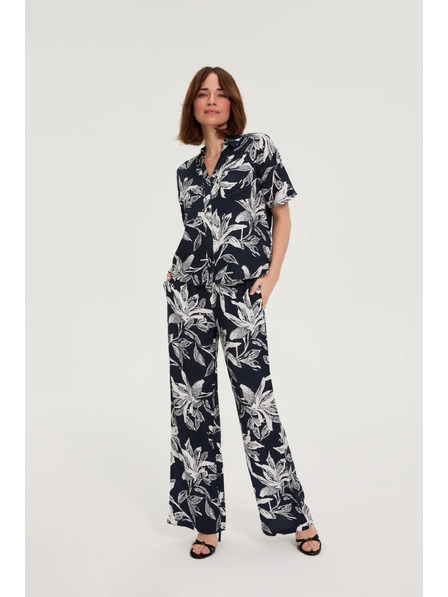 Moodo Hose mit Blumenmuster dunkelblau Moodo